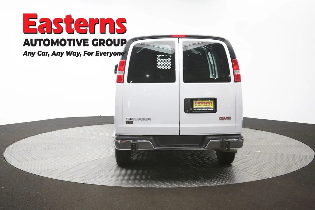 Used 2024 White GMC Work Van image 33