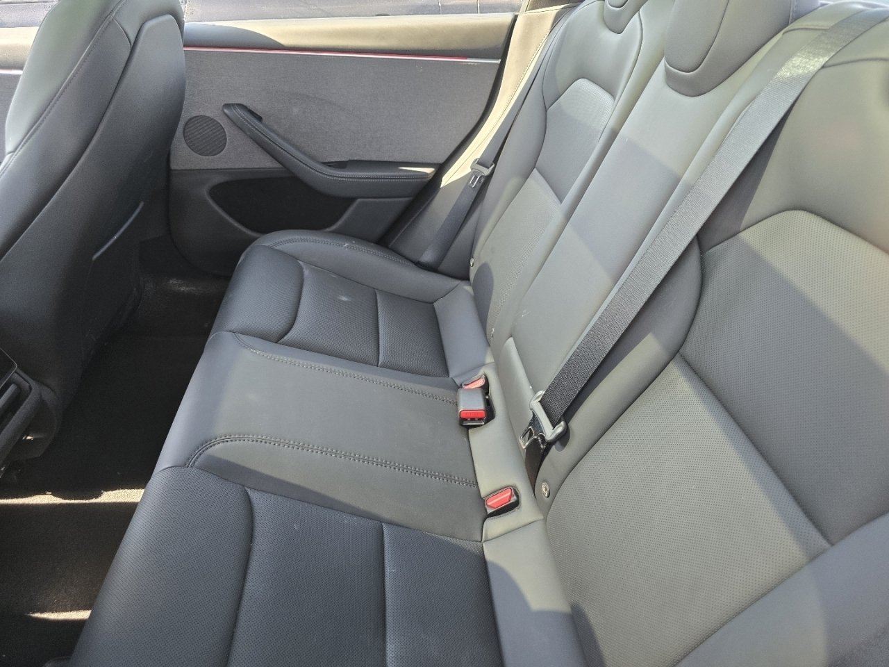 Used 2025  Tesla Long Range image 18