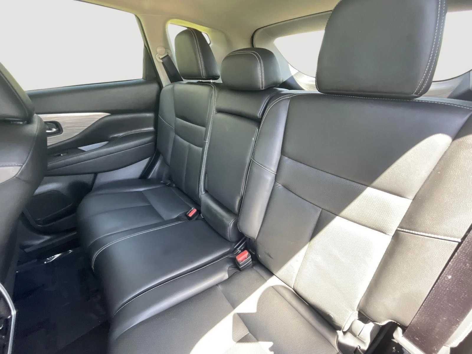 Used 2017 Gun Metallic Nissan Platinum image 19