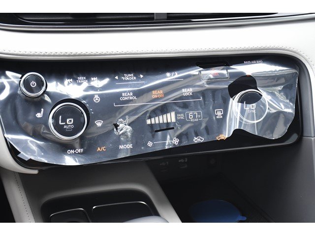 New 2027 GRAPHITE SHADOW INFINITI Luxe AWD image 17