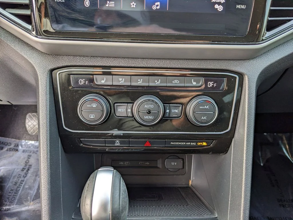 2023 Volkswagen Atlas SE w/Tech - Photo 23