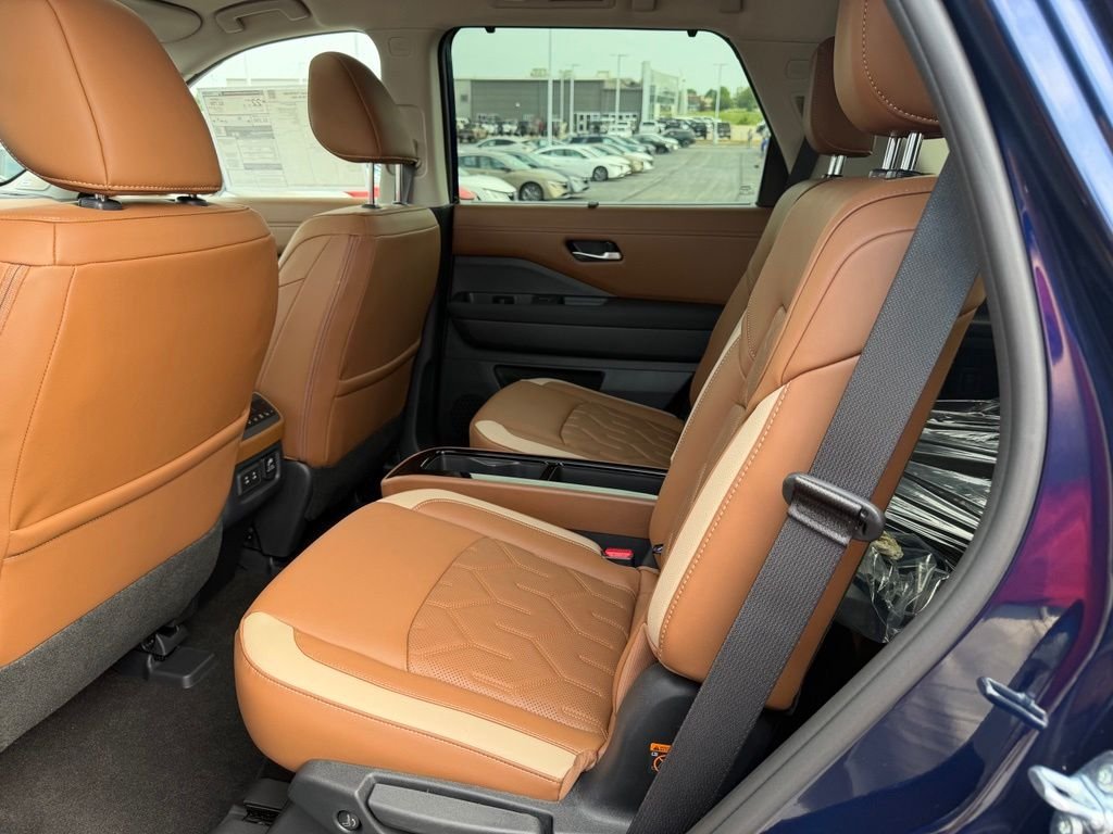 New 2026 Deep Ocean Blue Pearl Nissan Platinum image 32