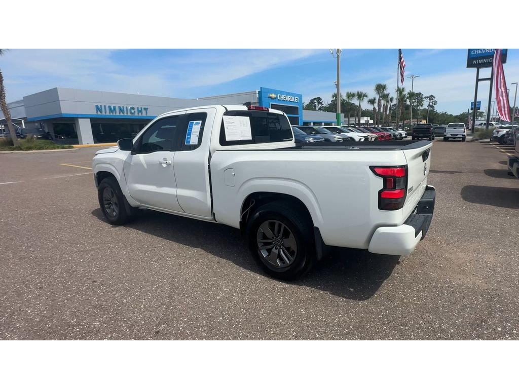 Used 2025  Nissan SV image 5