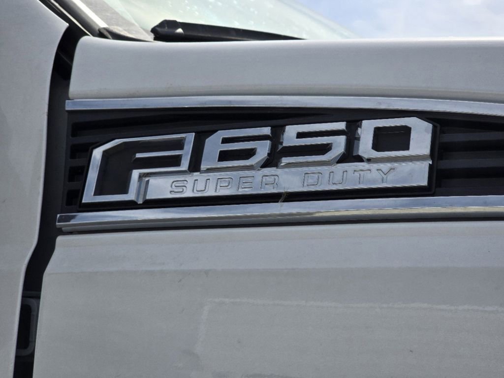 New 2025 Oxford White Ford Base image 23