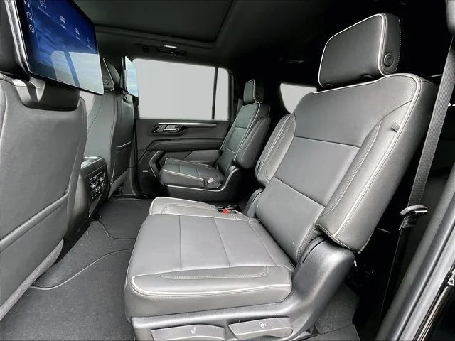 2026 Chevrolet Suburban Premier - Photo 14