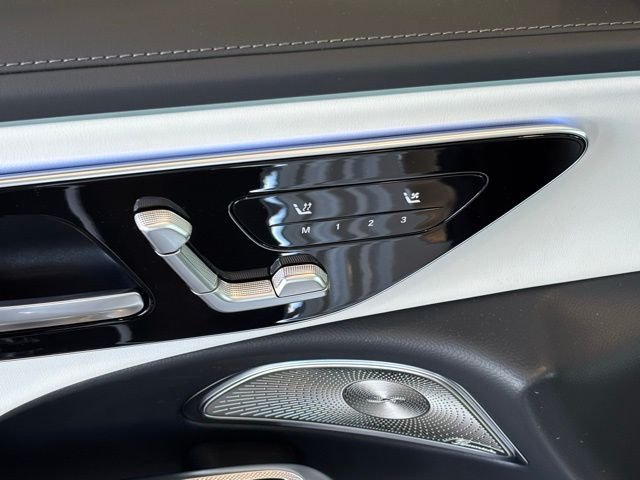 New 2026 MANUFAKTUR Moonlight White Metallic Mercedes-Benz E 350 image 12