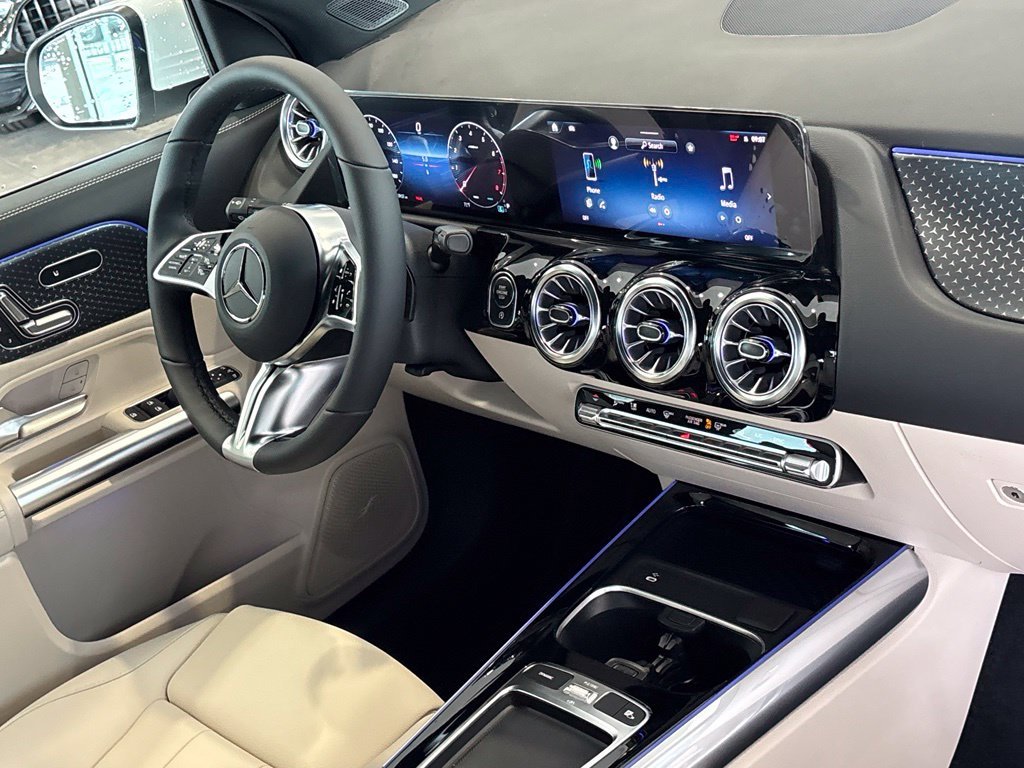 New 2026 Polar White Mercedes-Benz GLA 250 image 27