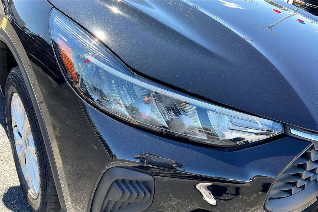 Used 2024 Black Metallic Ford Active image 29