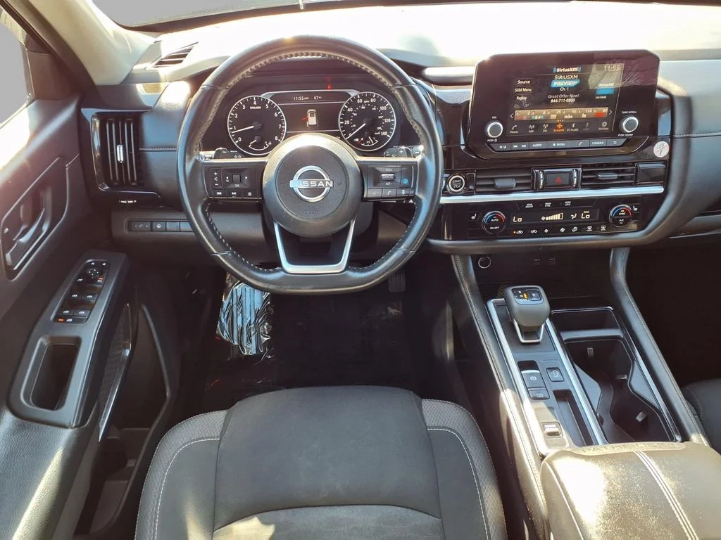 Used 2024 Blue Nissan SV image 4