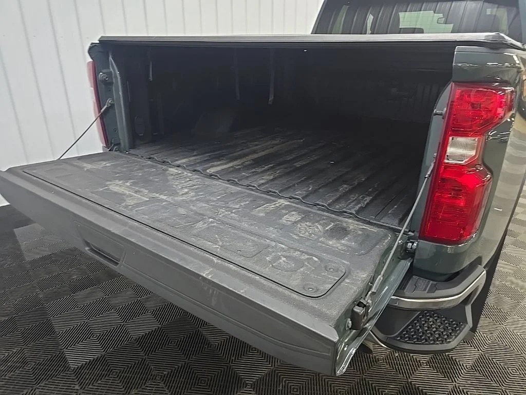 Used 2025 Gray Chevrolet LT image 11