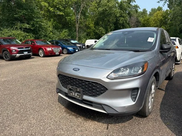 Used 2022 Ford Escape SE with VIN 1FMCU0G69NUA57224 for sale in White Bear Lake, Minnesota
