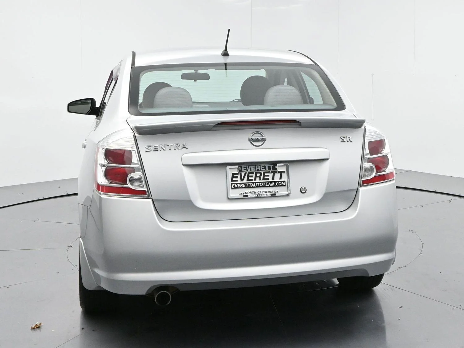 Used 2010 Brilliant Silver Metallic Nissan 2.0 SR image 6