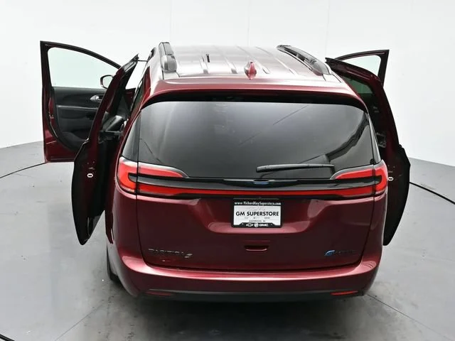 Used 2021 Velvet Red Pearlc Chrysler Hybrid Limited image 42