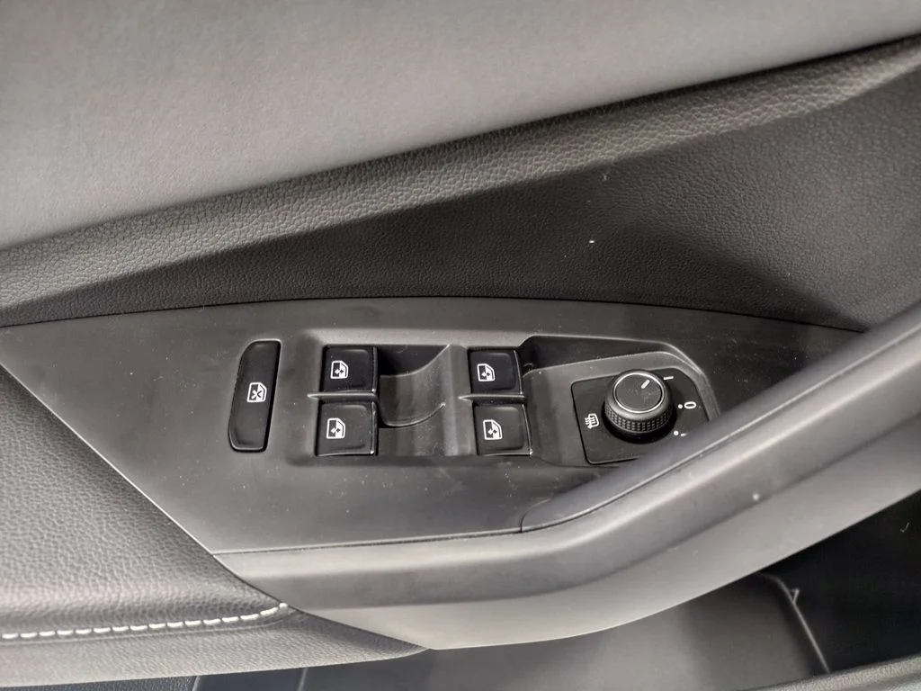 New 2026 Silver Volkswagen 1.5T SE image 17