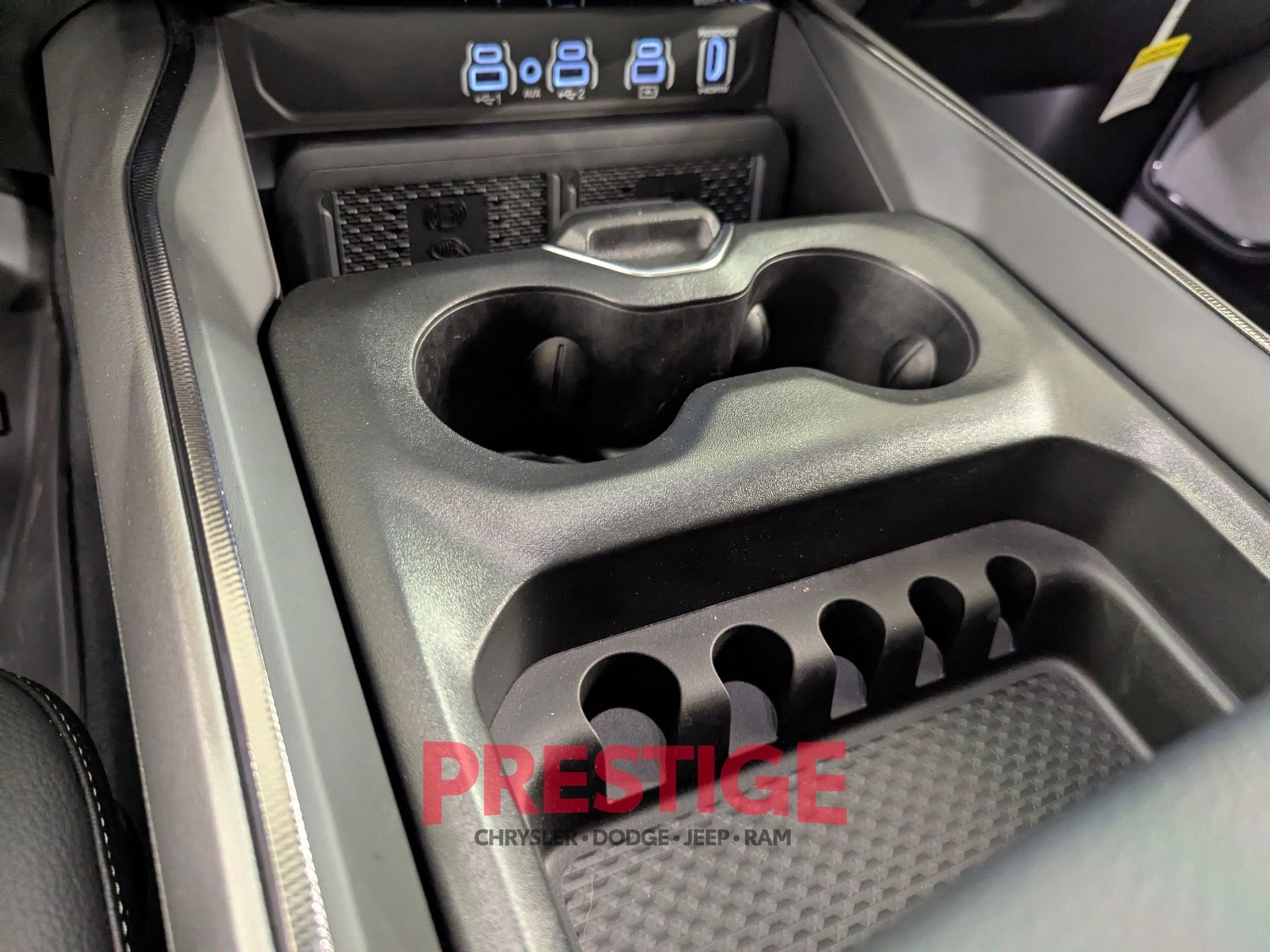 New 2026 Diamond Black Crystal Pearl-Coat Exterior Paint RAM Rebel image 22