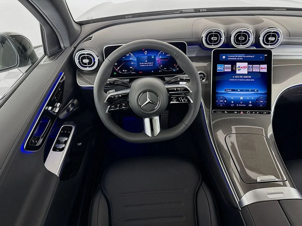 New 2026 Obsidian Black Metallic Mercedes-Benz GLC 300 image 18