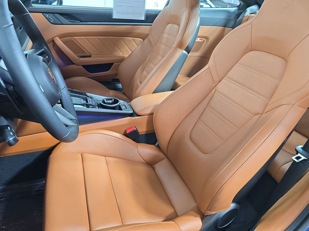 Certified Used 2026  Porsche Carrera GTS image 5