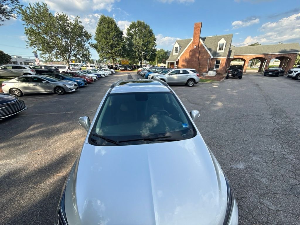 Used 2017 Silver Buick Essence image 11