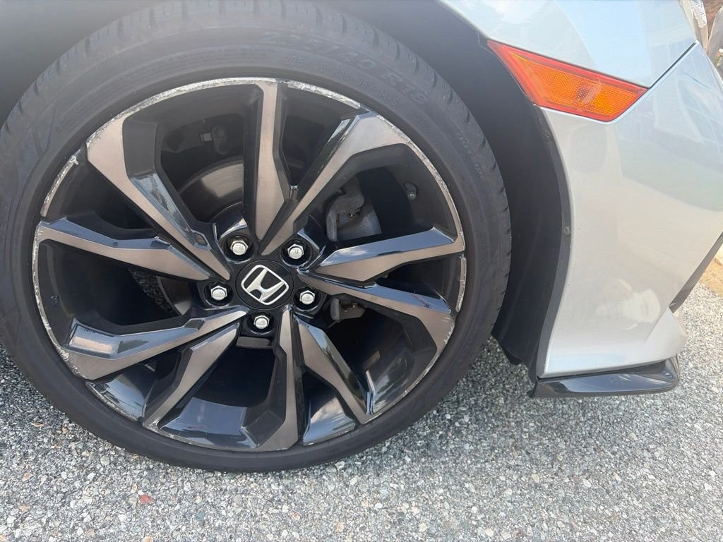 Used 2019 Black Honda Sport Touring image 6