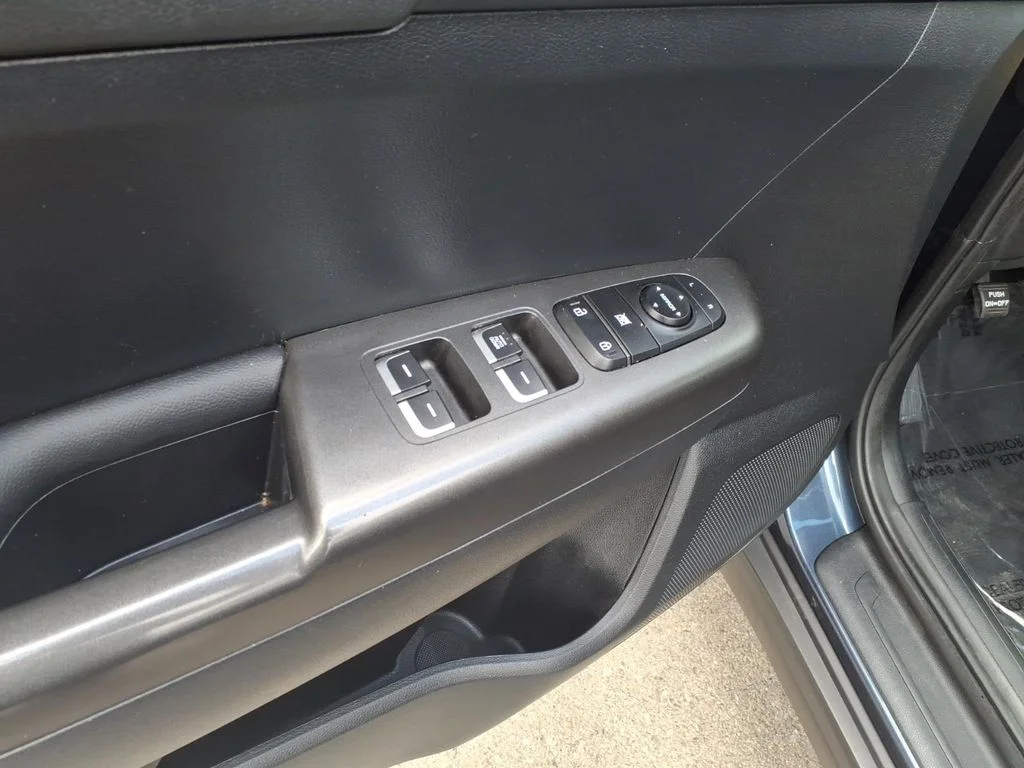 Used 2021 Blue Kia LX image 17