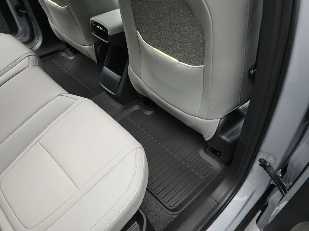 New 2026 Vapour Grey Volvo Twin Motor Performance Plus image 17