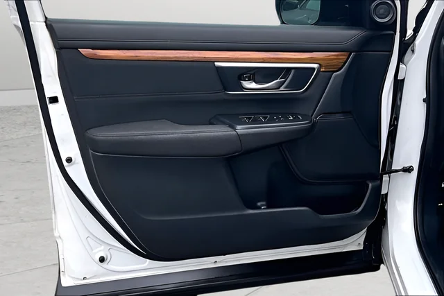 Used 2019  Honda EX image 17