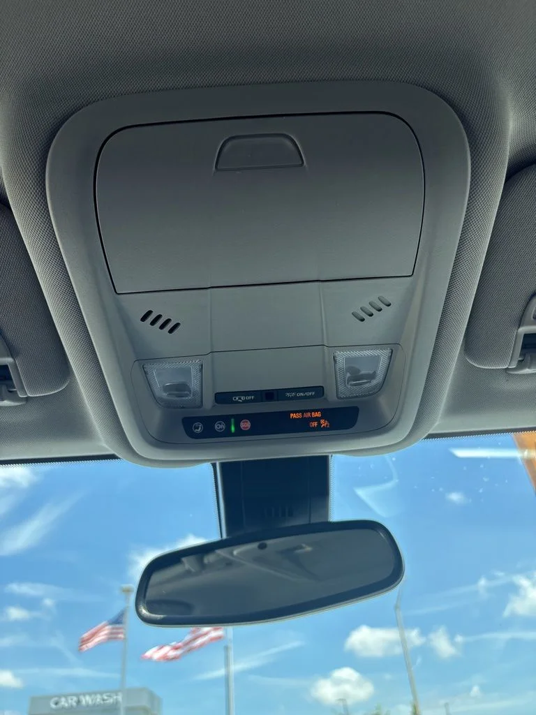 Used 2024 Summit White GMC SLE image 29