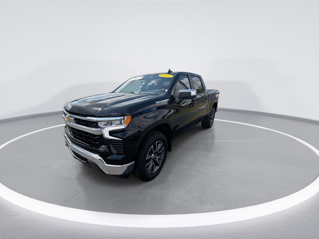 Used 2023 Black Chevrolet LT image 4