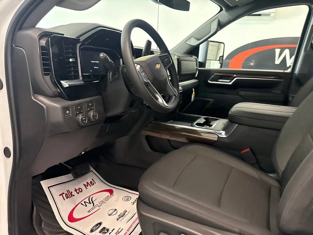 New 2026 Summit White Chevrolet LT image 12