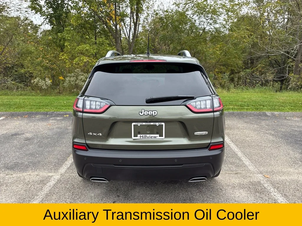 Used 2021 Olive Green Jeep Latitude Lux image 5