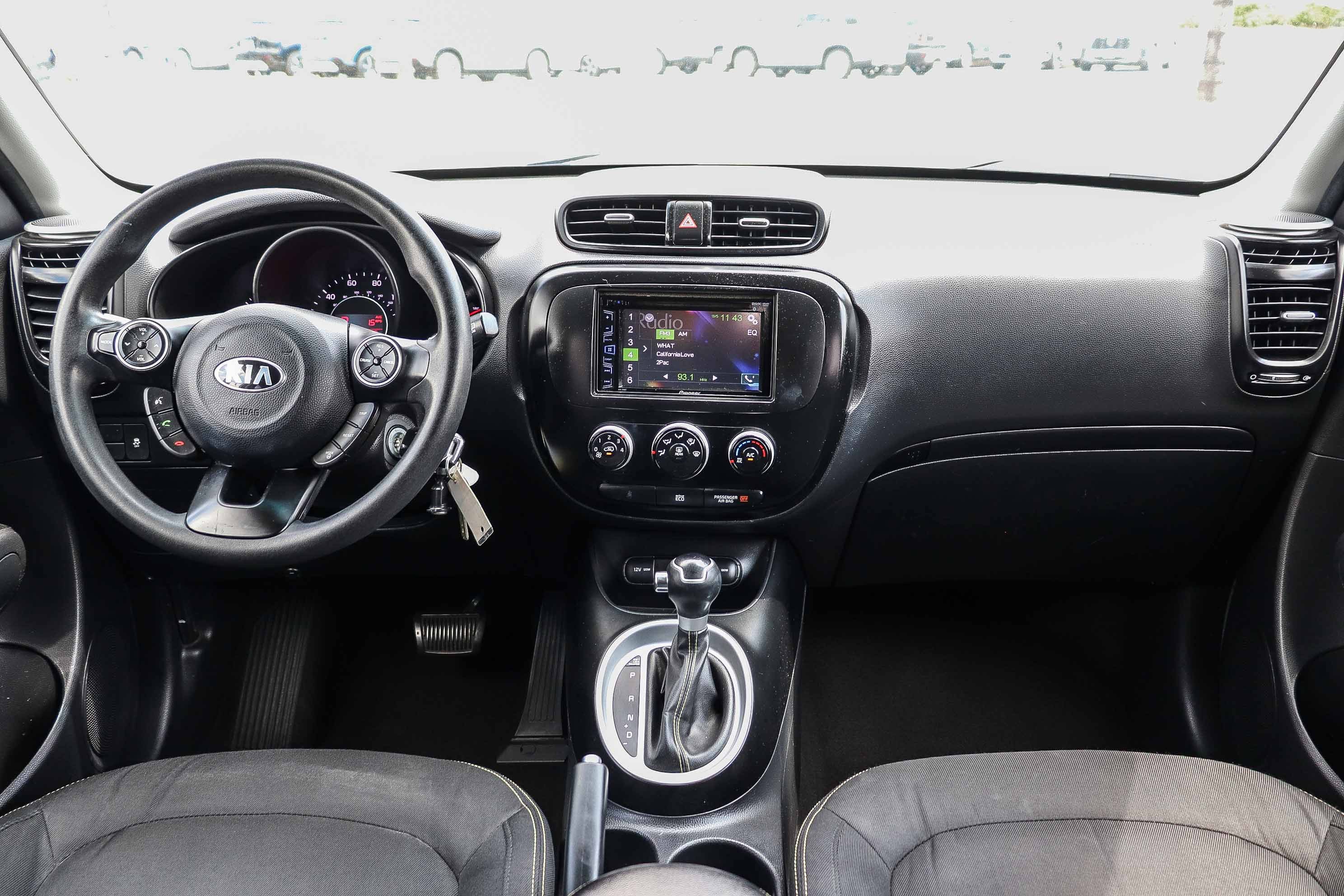 Used 2016 Alien II Kia + image 14