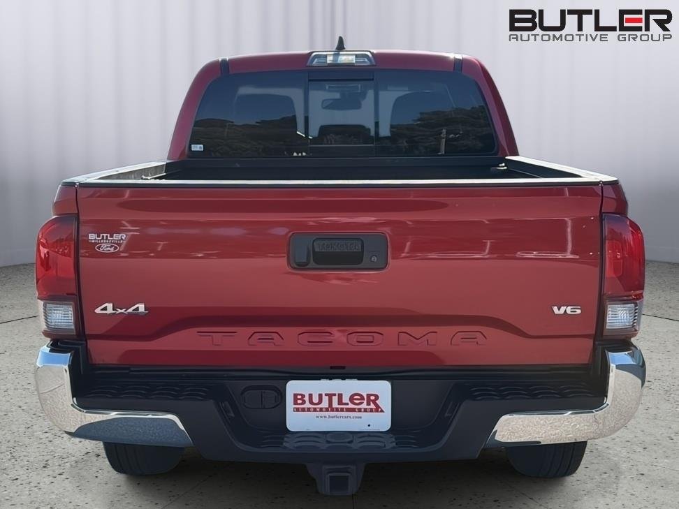 Used 2023 RED Toyota SR5 image 5