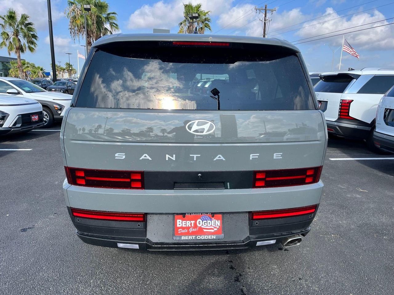 New 2027 Gray Hyundai SE FWD image 6