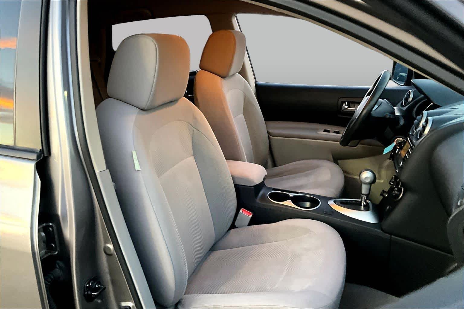 Used 2012 Platinum Graphite Nissan S image 9