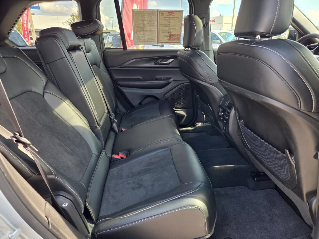 2025 Jeep Grand Cherokee Altitude - Photo 16