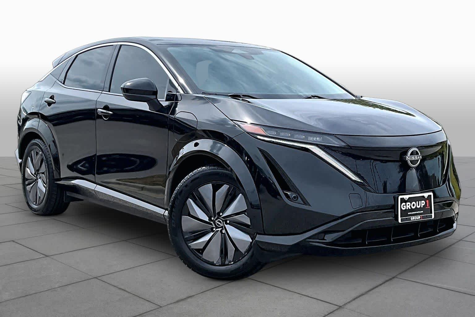 Used 2023 Black Diamond Pearl Nissan ENGAGE image 2
