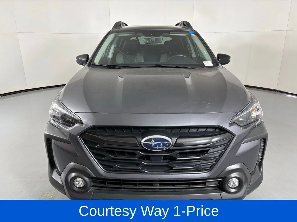 Used 2025 Gray Subaru Onyx Edition image 4