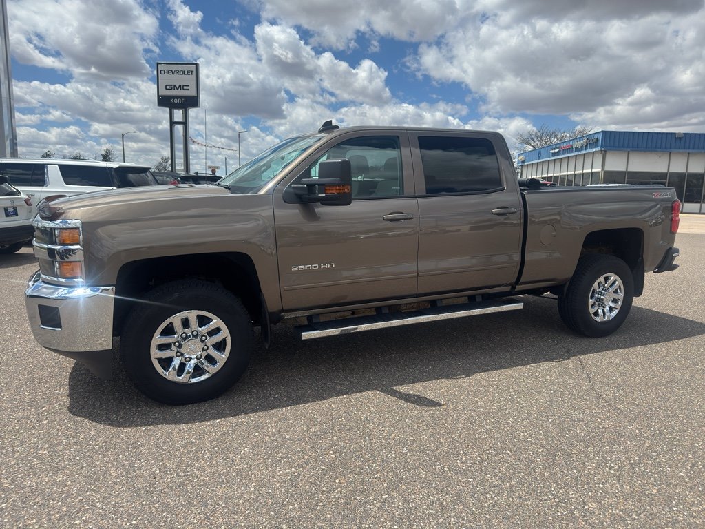 2015 Chevrolet Silverado HD 1LT 4WD Crew Cab Standard Box's photo