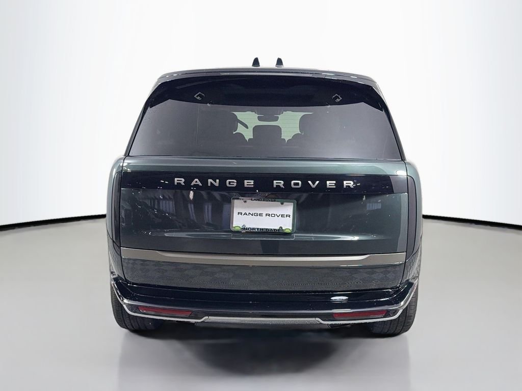 New 2026 Belgravia Green Land Rover SE LWB 7-Seats / V8 image 6