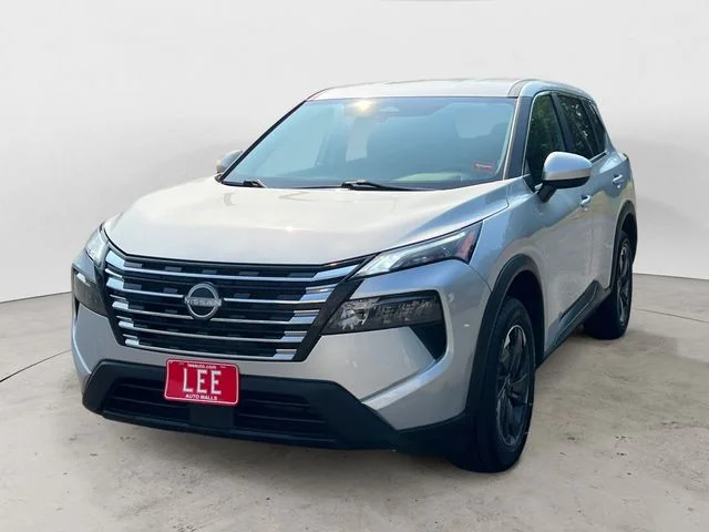 Used 2024 Silver Nissan SV image 1