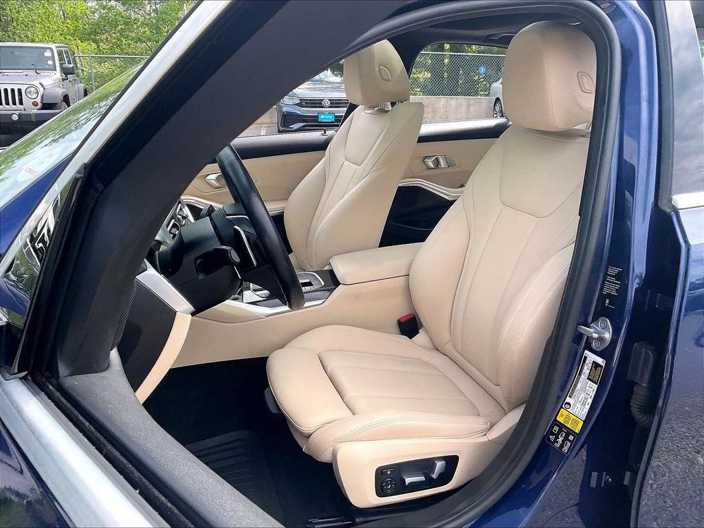 Used 2019 Blue BMW 330i xDrive image 10