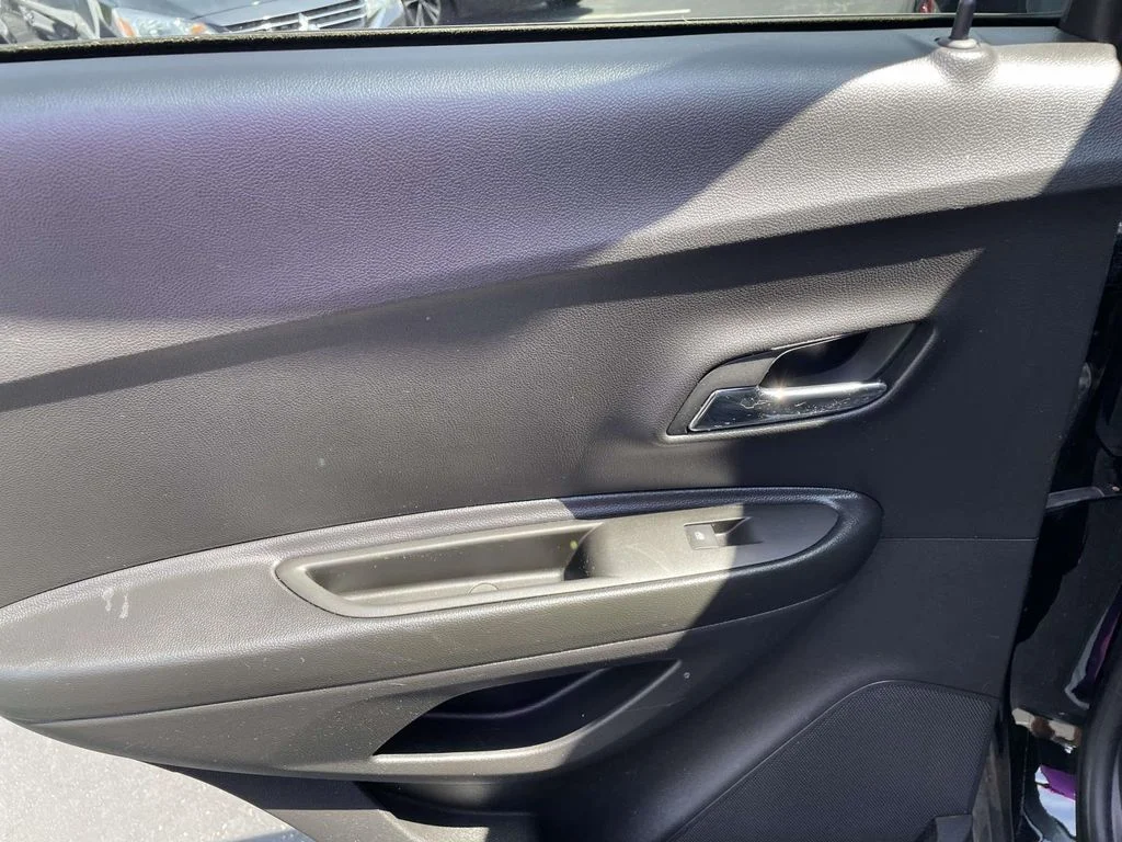 Used 2021 Mosaic Black Metallic Chevrolet LT image 14