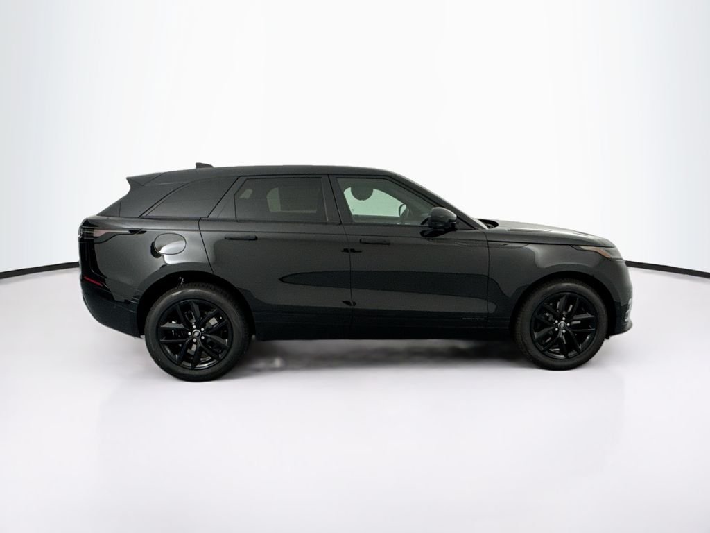 New 2026 Santorini Black Land Rover Belgravia Edition image 4