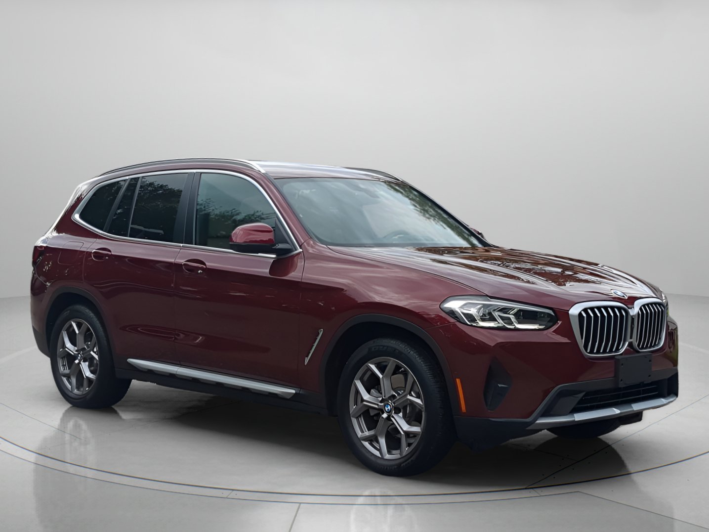 Used 2024 Aventurin Red Metallic BMW sDrive30i image 37