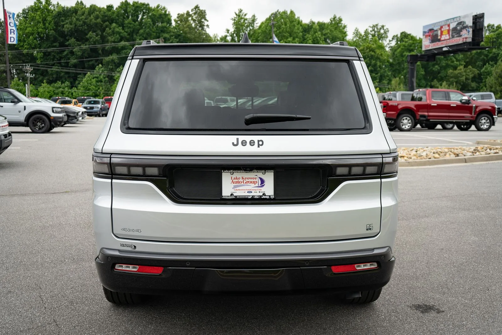 New 2026 Silver-Zynith Exterior Paint Jeep 85th Anniversary Edition image 8