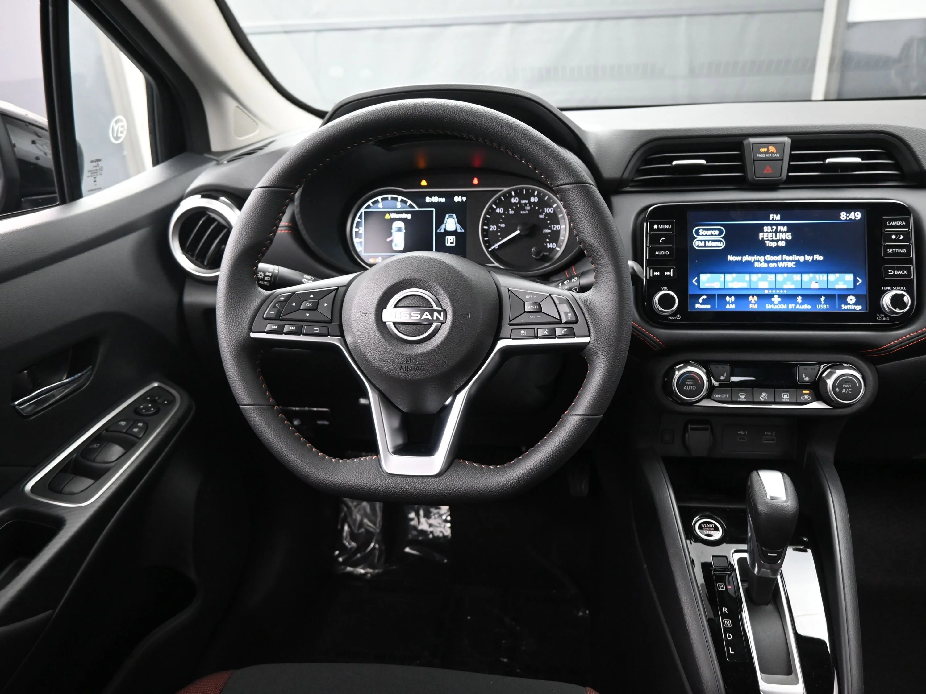Used 2025 Super Black Nissan SR image 12