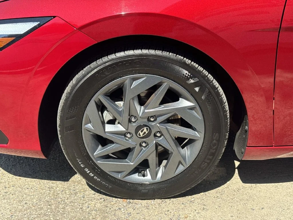 Used 2024 Red Hyundai SEL image 7