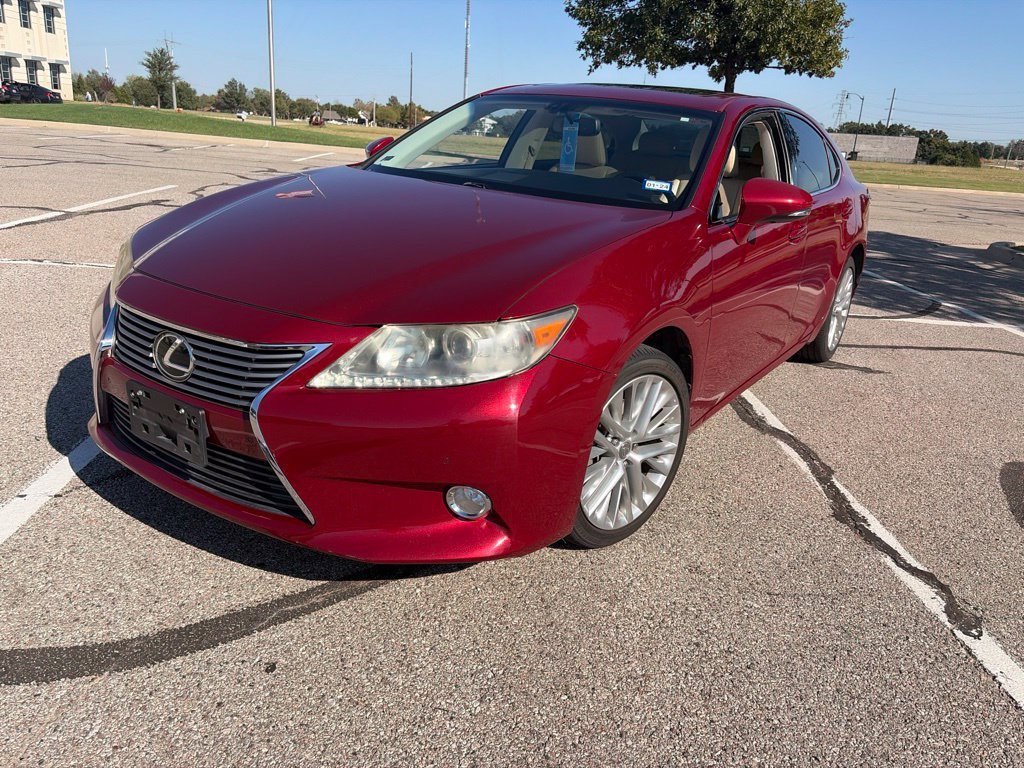 Used 2013  Lexus 350 image 3