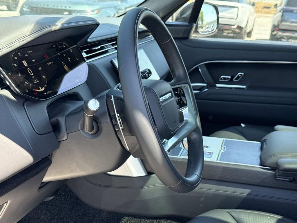 New 2026 Carpathian Grey Land Rover SE image 12
