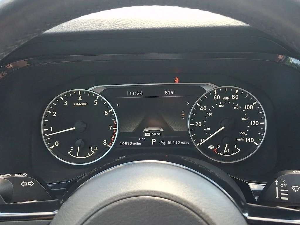 Used 2023 White Nissan SL image 21